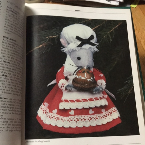 Vintage The Family Circle Christmas Treasury book 1986 hardback - Picture 8 of 16